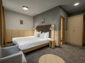 Отель Wellton Centrum Hotel & Spa