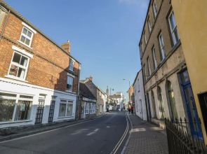 4 Gloucester House, Malmesbury