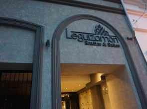 Leguizamon Studios & Suites Premium