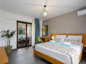 Coconut Palm Paradise