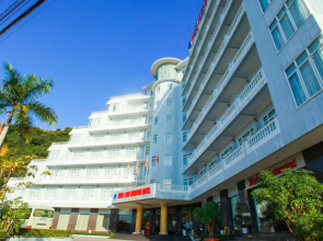 Hung Long Harbour Hotel