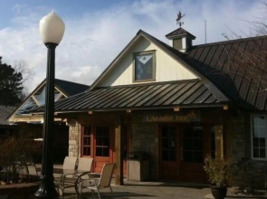L'Acadie Inn & RV Park
