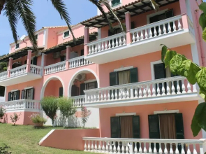 Pink House Socrates Corfu Beachside Studio
