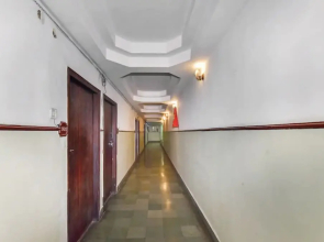 Goroomgo Red Sea Plaza Bhopal