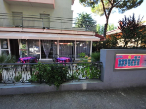 Hotel Midi