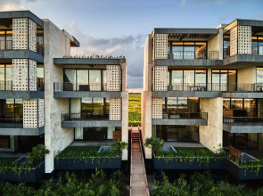 Etéreo, Auberge Collection