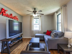 Charming Nashville Cottage - 12 min downtown