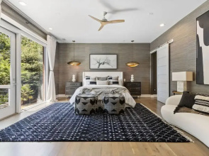 Luxe Modern 4 Bdrm 4 5bath w Private Pool Sleeps 8