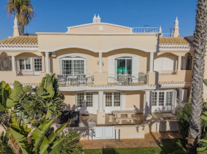 Praia da Marinha Apartment