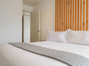 w Amazing 3BR With Balcony in Miraflores