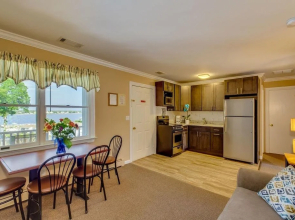 Colonial Shores Resort