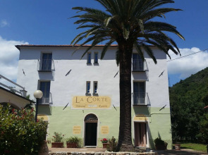 La Corte Natural Resort