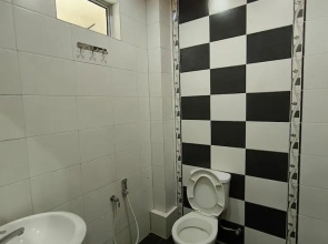 Townhouse Oak VIP Suites, Evangelista Makati Manila