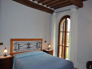 Charming Apartment With Pool and Countryside Views