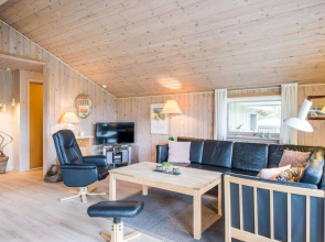 6 Person Holiday Home in Ringkobing