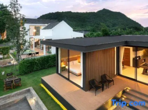 8 Valley KhaoYai
