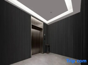 Yunjin Yishu Design Hotel (Jinhua Dayanhe Street Light Rail Station, Wanda Plaza)