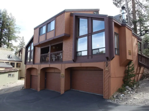 Courchevel 14 Remodeled Light and Bright Mountain Cabin, Walk to Canyon Lodge Slopes by RedAwning