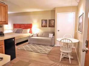 Shanty Creek 2bd 2ba Adjoining Rooms Ski-golf