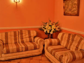 Viesu nams Augstrozes