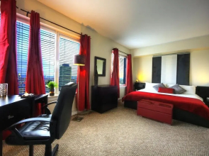 Corporate Stays 50 Laurier Apartment
