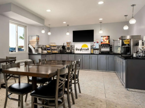 Days Inn by Wyndham Fresno South