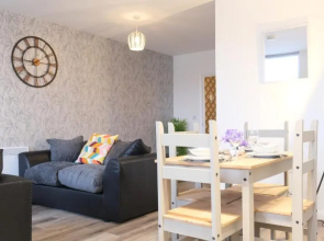 Stylish Central Apartment inc Free Parking + Bedford City Centre + Hospital