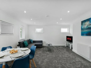 Karah Suites - The Galleria