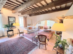 Adam House, Exclusive Pool, Outstanding Views, Vast Garden, Aircon, Sleeps 8
