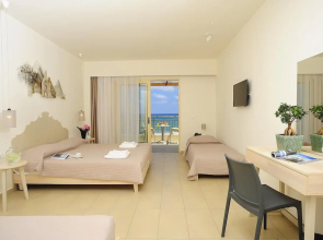 Maravel Star Art Hotel - Marvelous Sea View Room 4 People, 1 Minute From Beach