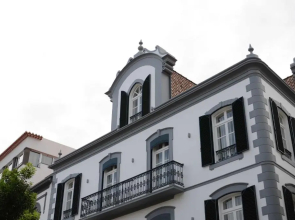 Edificio Charles 206