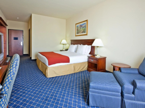 Holiday Inn Express Hotel & Suites Paragould by IHG