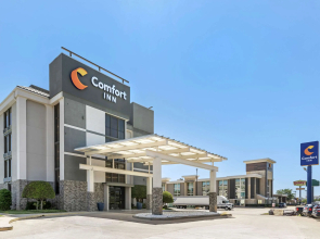 Comfort Inn Dallas North Love Field Airport