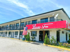 Luxury Inn By OYO Albany