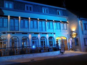 Cortina Hotel