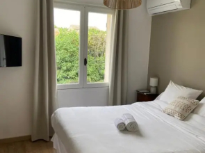 Le Patio, chambres d hôtes pour adultes en Camargue, possibilité de naturisme à la piscine,