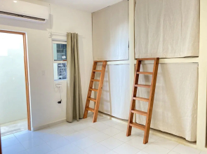 Freelance hostel