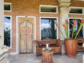 Lakeview Eco Lodge