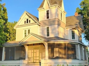 Oaklawn Inn LLC
