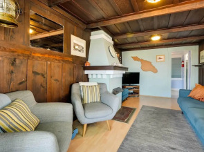 Walk to Beach: Catalina Gem w/ Deck!