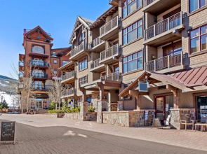 Luxury Ski in, Ski out 1 Bedroom Colorado Resort Vacation Rental in the Heart of Snowmass Base Village