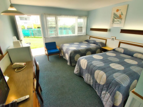 Harborside Motel
