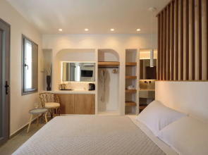Elia Caldera Suites