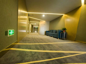 Starway Hotel Xinyi Nanjing Road