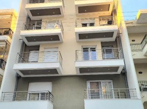 8 Blocks Apartments 4B