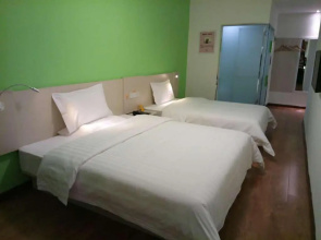 7Days Inn Chifeng Linxi Haichuan Square Branch