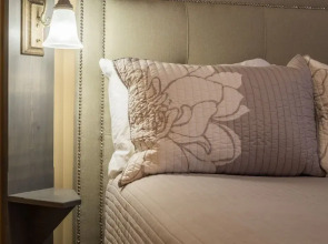 Bozeman - The Legends Chalet