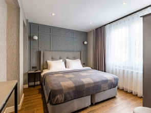 Seraglio Hotel & Suites