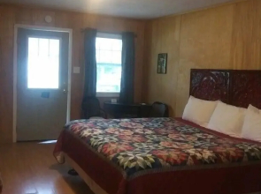 Whispering Creek Lodging & RV Resort