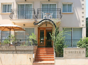Chrielka Hotel Apartments